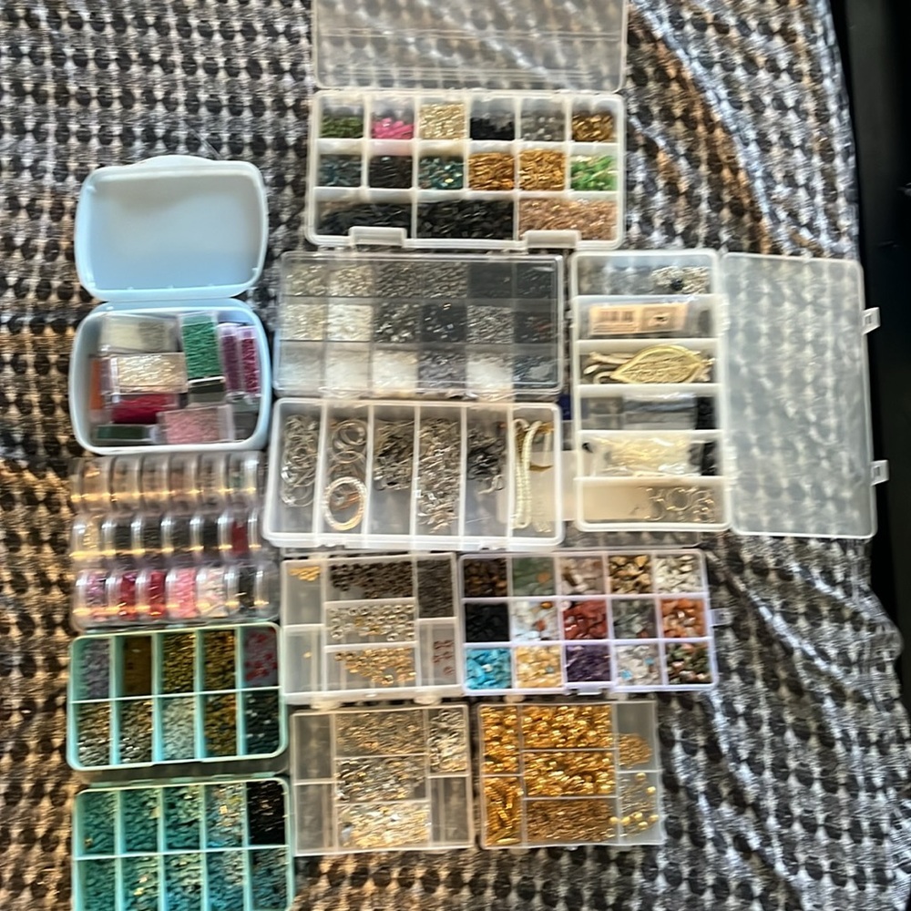 Beads - Picture 16 of 16